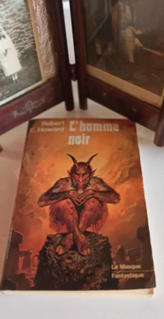 L'homme noir Robert E. Howard critique