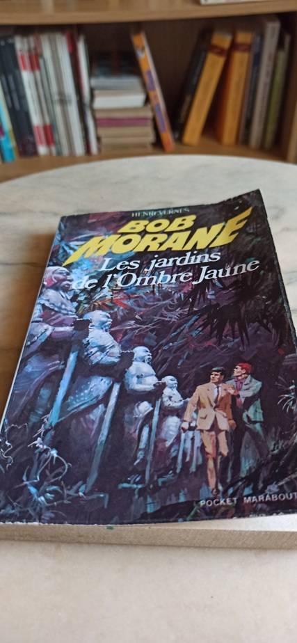 couverture Bob Morane Les Jardins de l’Ombre Jaune roman d'Henri Vernes